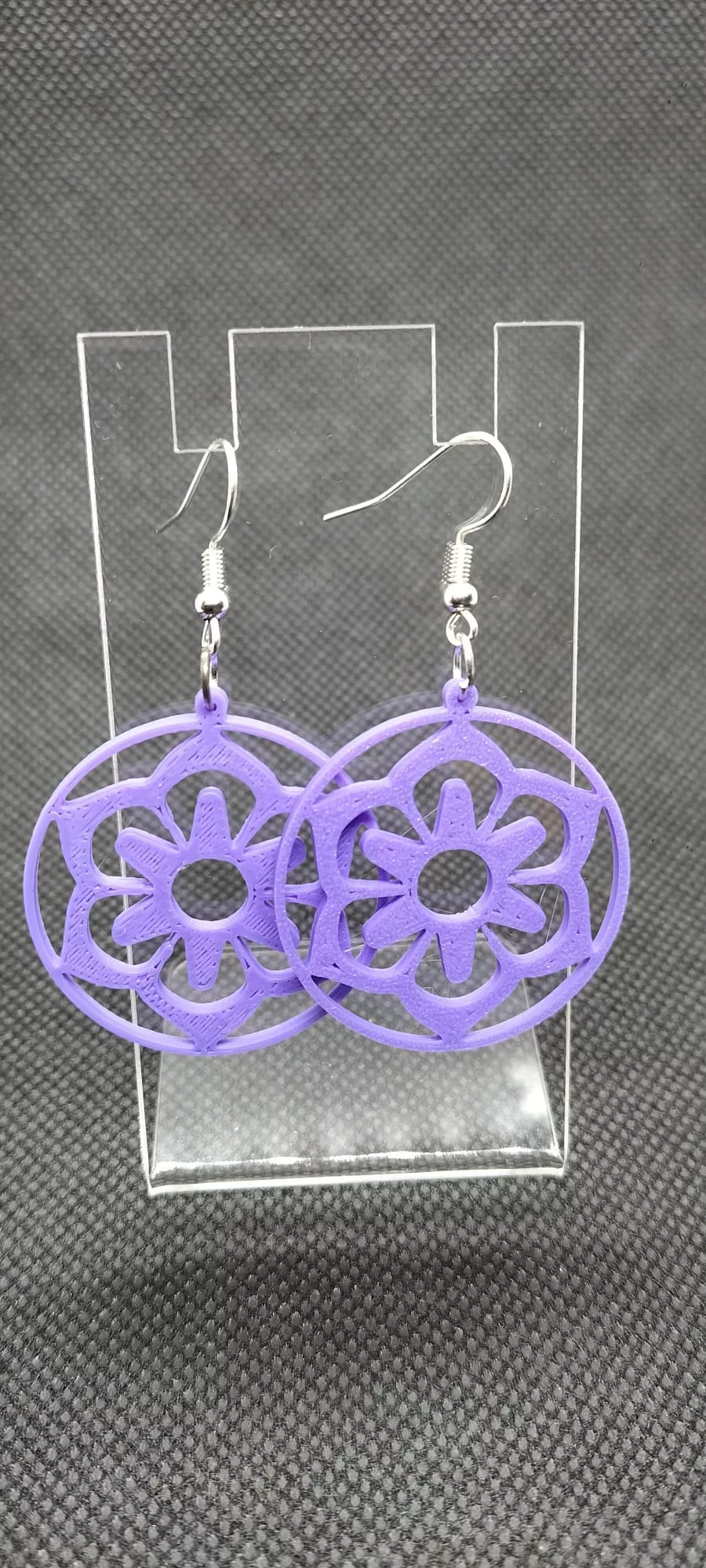 Mandala oorbellen lavendelkleurig